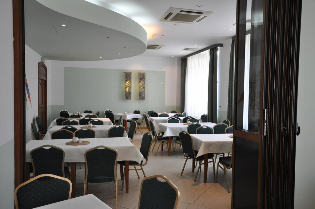 Matejko Hotel Krakow Bagian luar foto